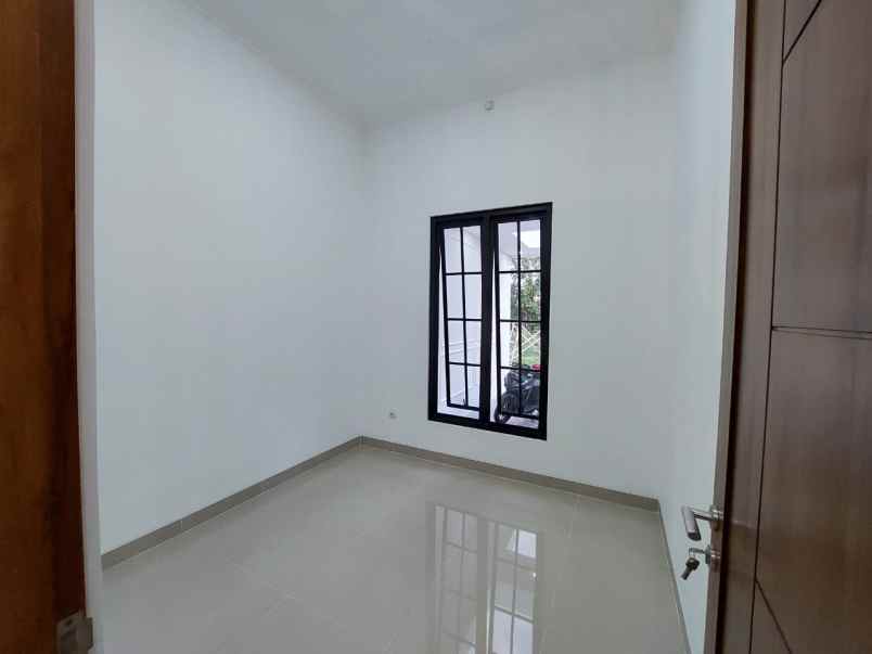 dijual rumah jl kaliurang km 12