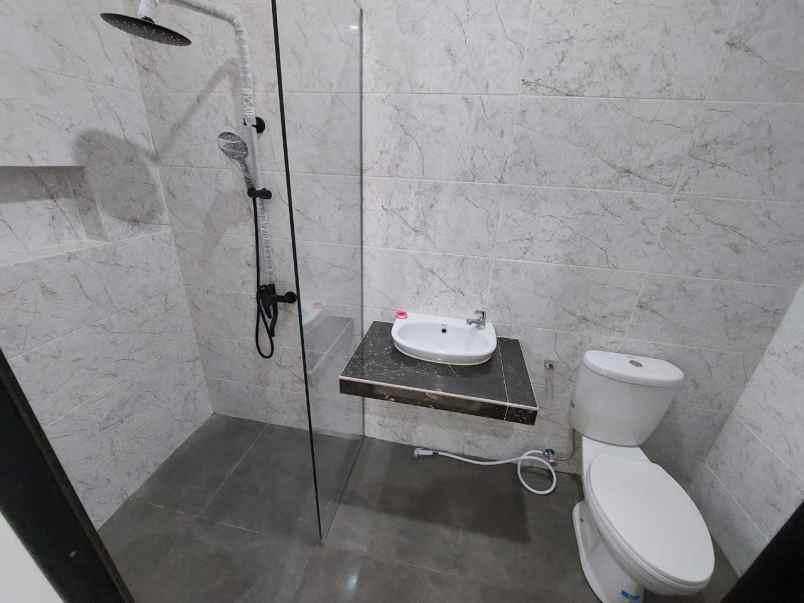 dijual rumah jl kaliurang km 12