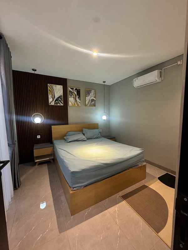 dijual rumah jl kapten haryadi