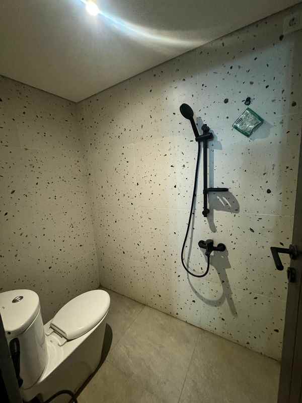 dijual rumah jl kapten haryadi