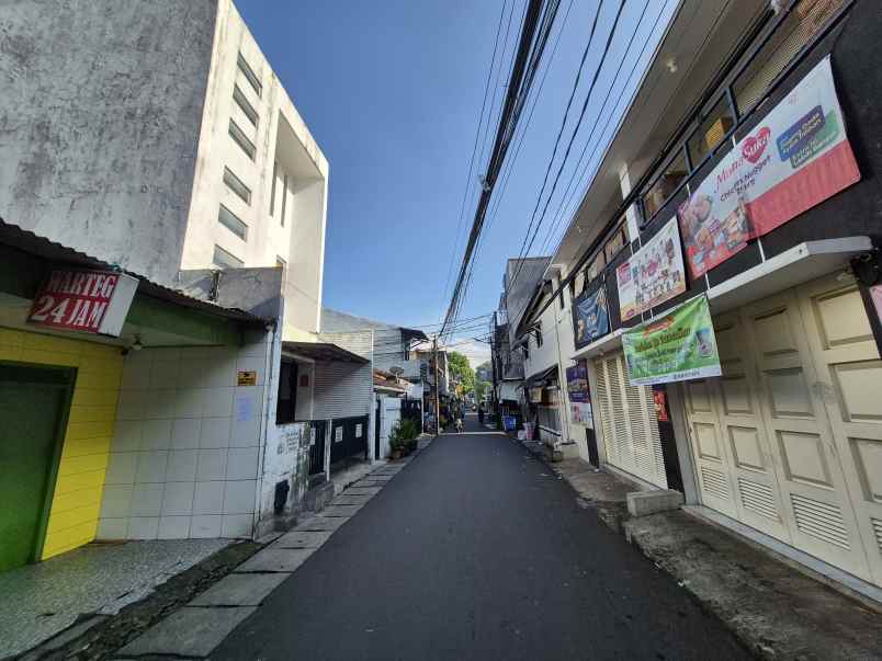 dijual rumah jl karya utama no 8 rt 007