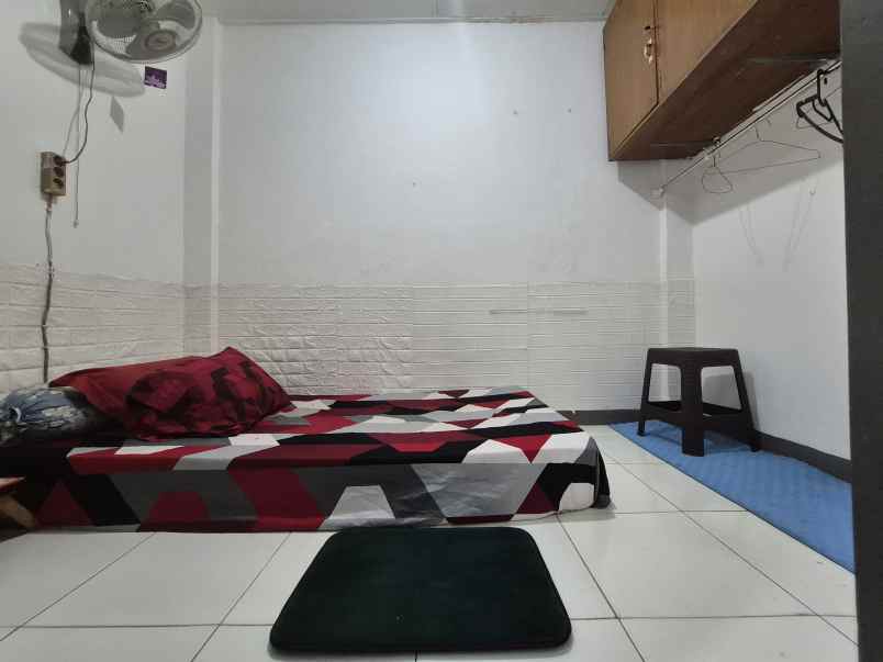 dijual rumah jl karya utama no 8 rt 007