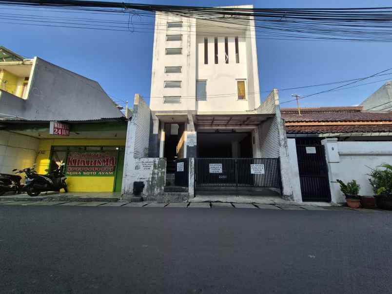 dijual rumah jl karya utama no 8 rt 007