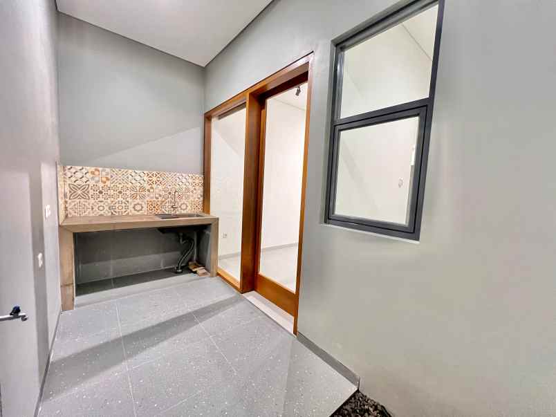 dijual rumah jl kodau raya pondok