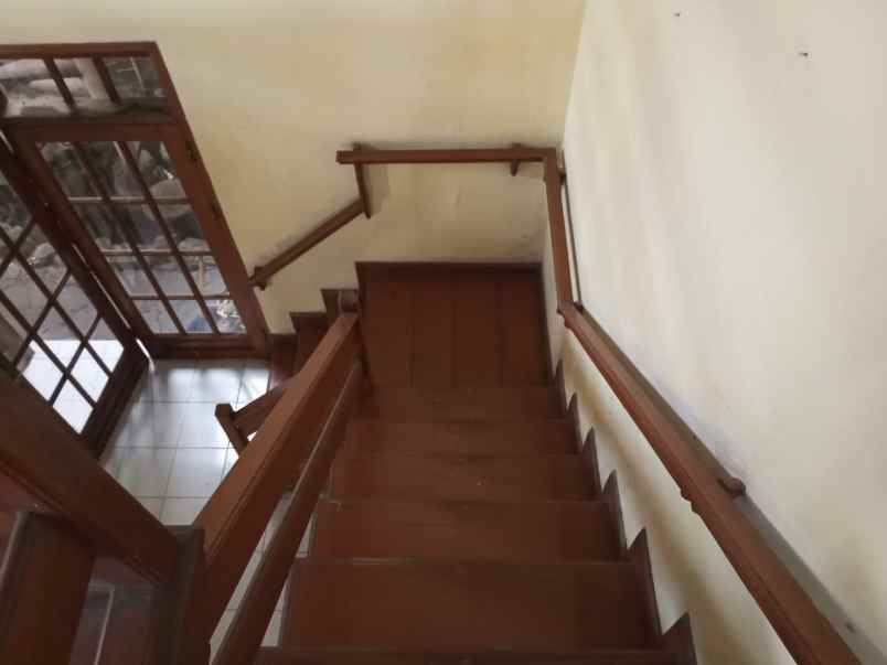dijual rumah jl mars tata surya