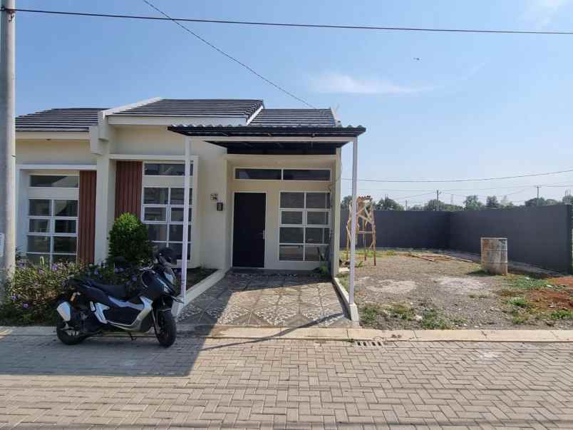 dijual rumah jl nasional