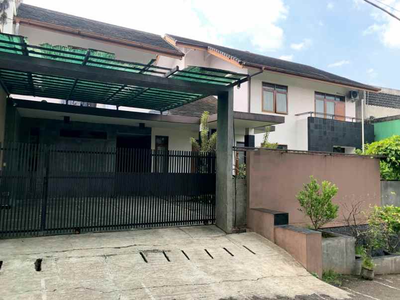 dijual rumah jl pasirkaliki ip