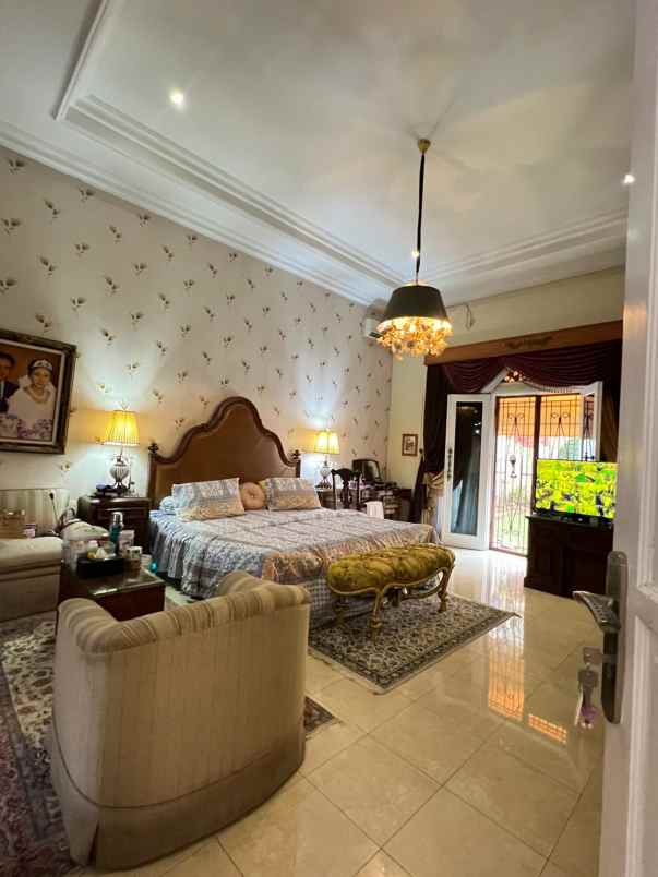 dijual rumah jl pedurenan cisalak