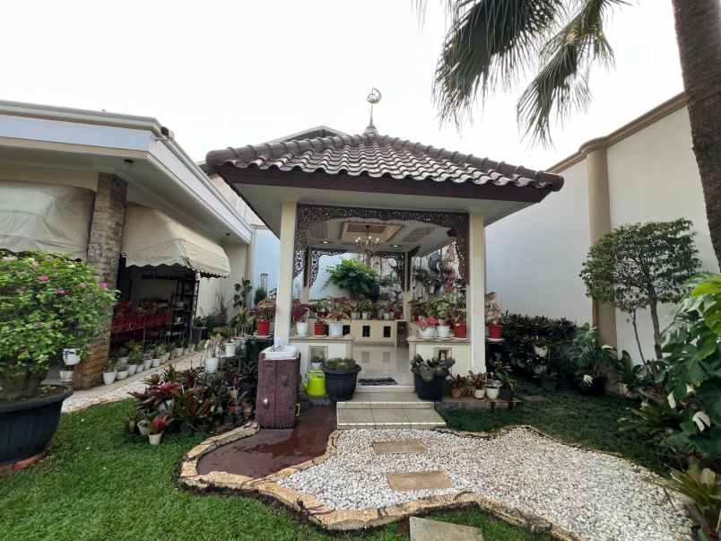 dijual rumah jl pedurenan cisalak