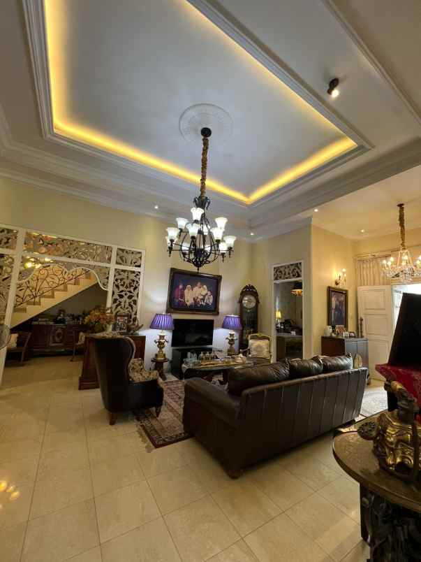 dijual rumah jl pedurenan cisalak