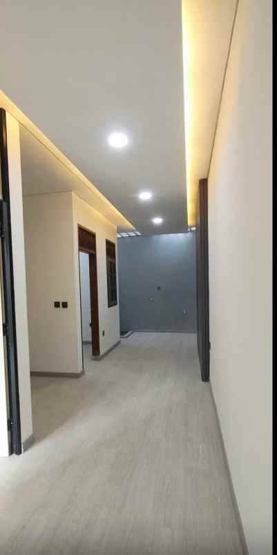 dijual rumah jl pondok kelapa duren