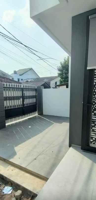 dijual rumah jl pondok kelapa duren