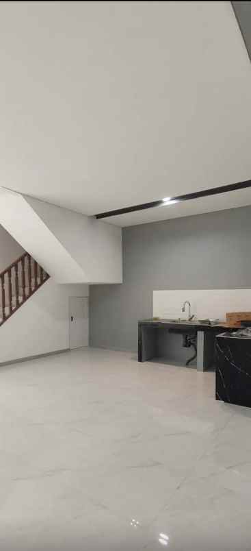 dijual rumah jl pondok kelapa duren