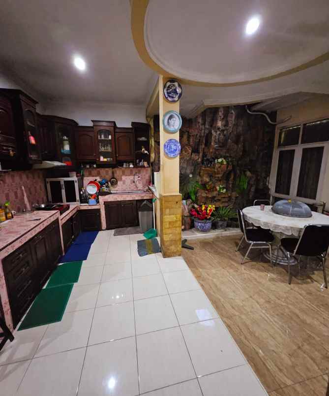 dijual rumah jl pulo sirih galaxy