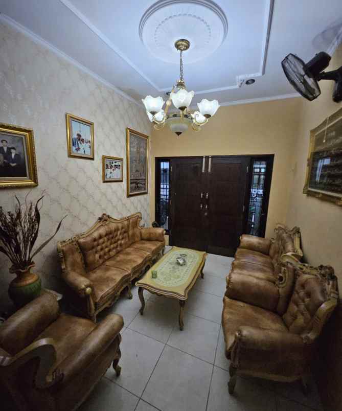 dijual rumah jl pulo sirih galaxy