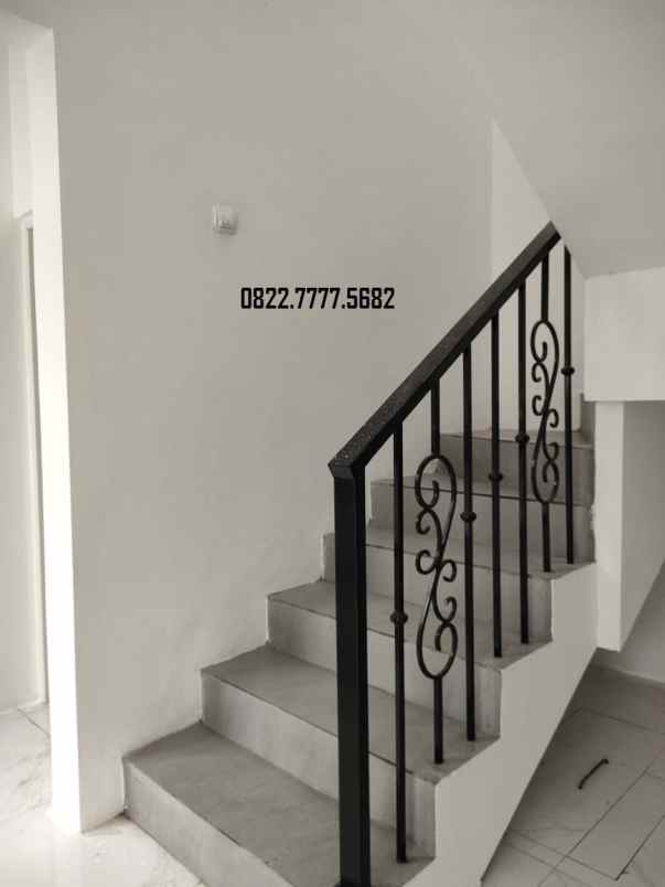 dijual rumah jl raya leuwinanggung kec