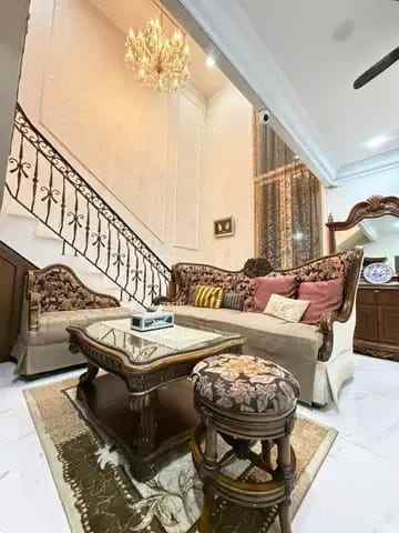 dijual rumah jl setia jatiwaringin