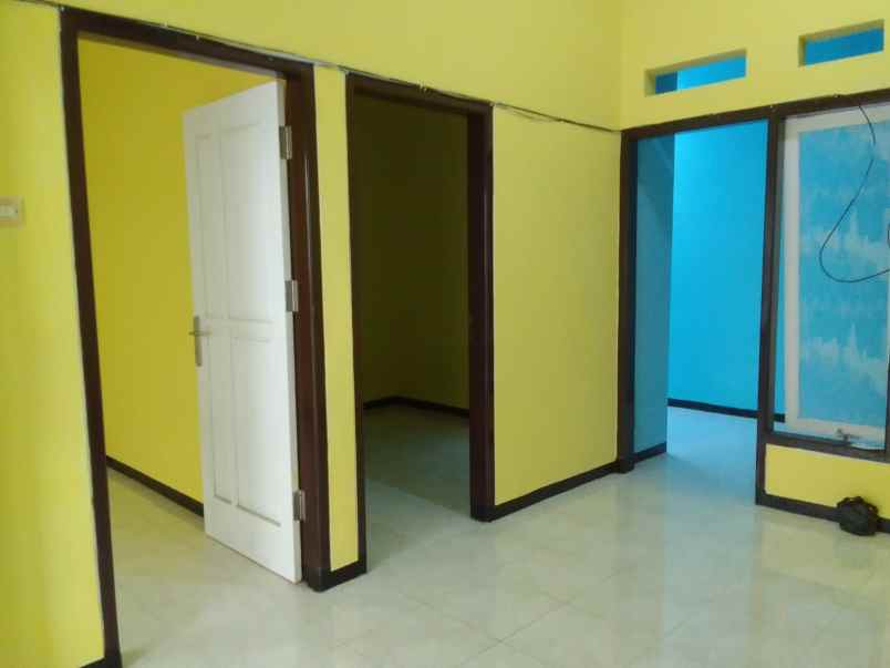 dijual rumah jl sulfat utara