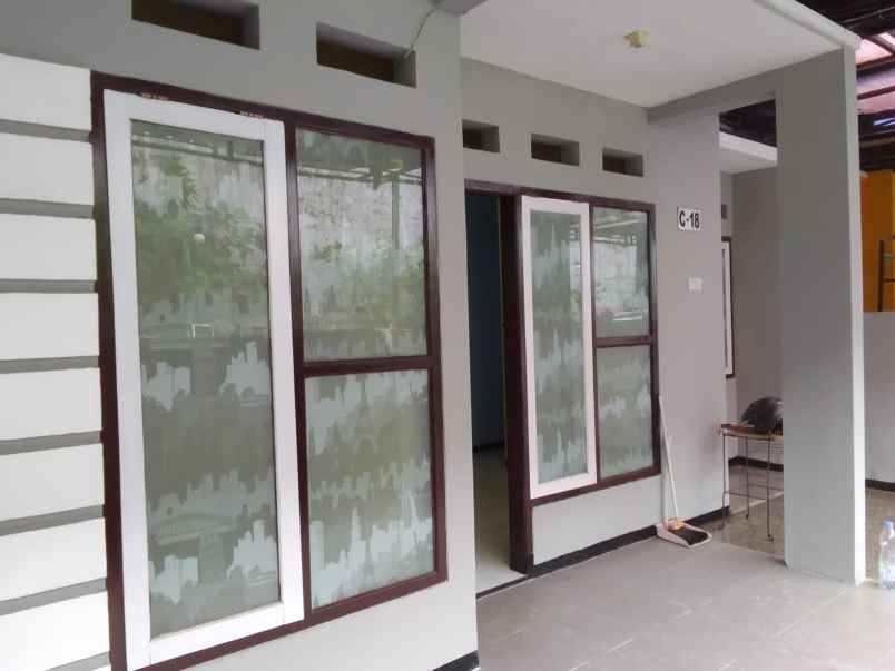 dijual rumah jl sulfat utara