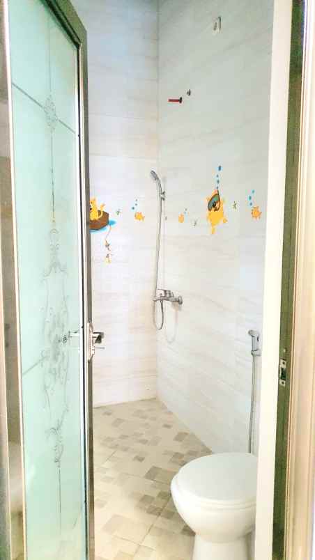 dijual rumah jl sutorejo