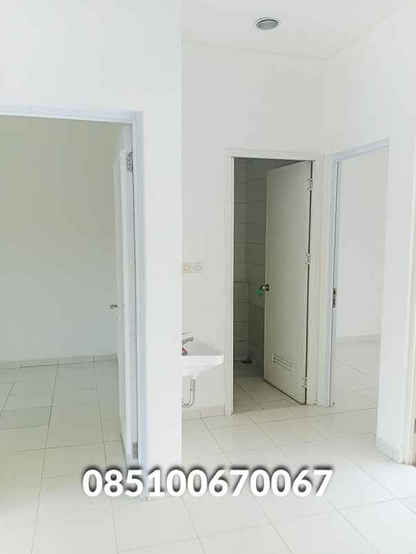 dijual rumah jl suvarna sutera cluster