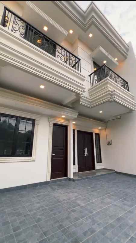 dijual rumah jl swadaya raya duren
