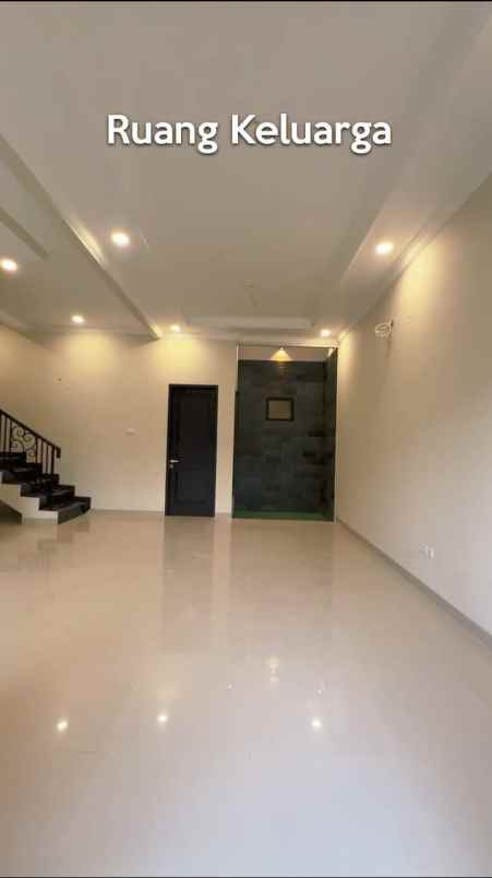 dijual rumah jl swadaya raya duren