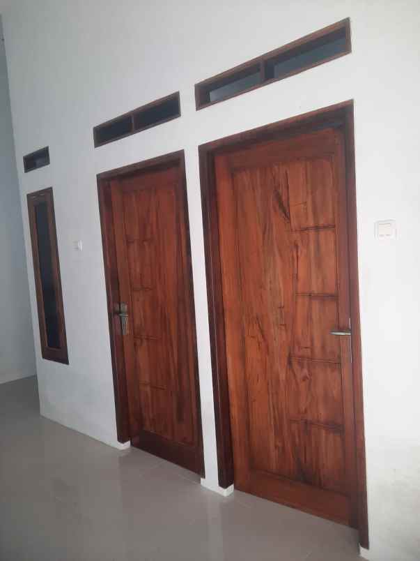 dijual rumah jl taman induk