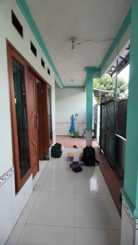 dijual rumah jl tenggilis mejoyo