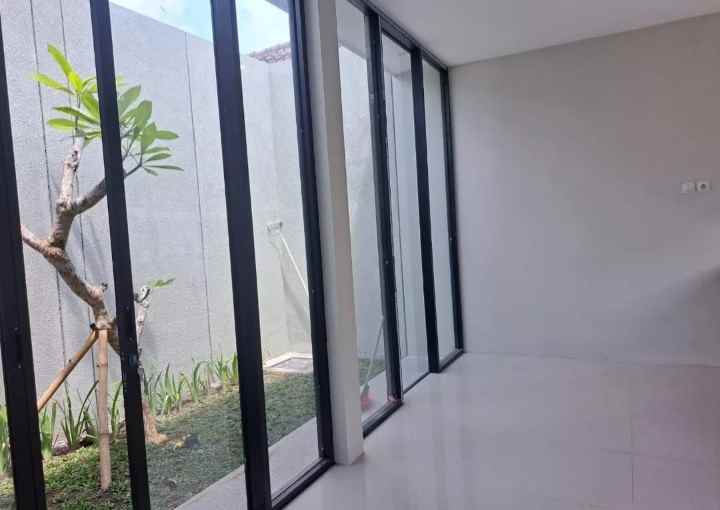 dijual rumah jln berbah kalasan dekat