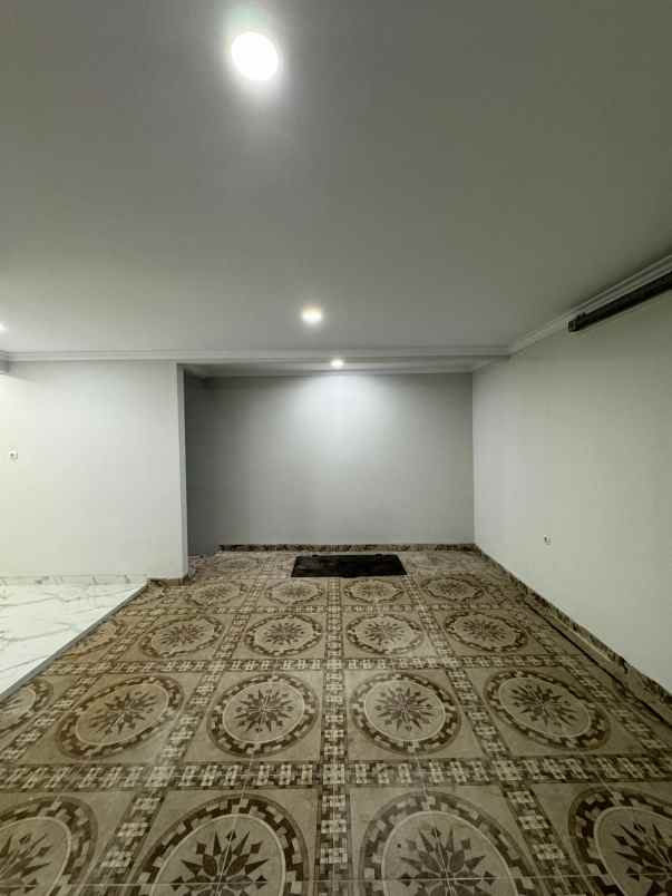 dijual rumah jln kahfi1 jagakarsa