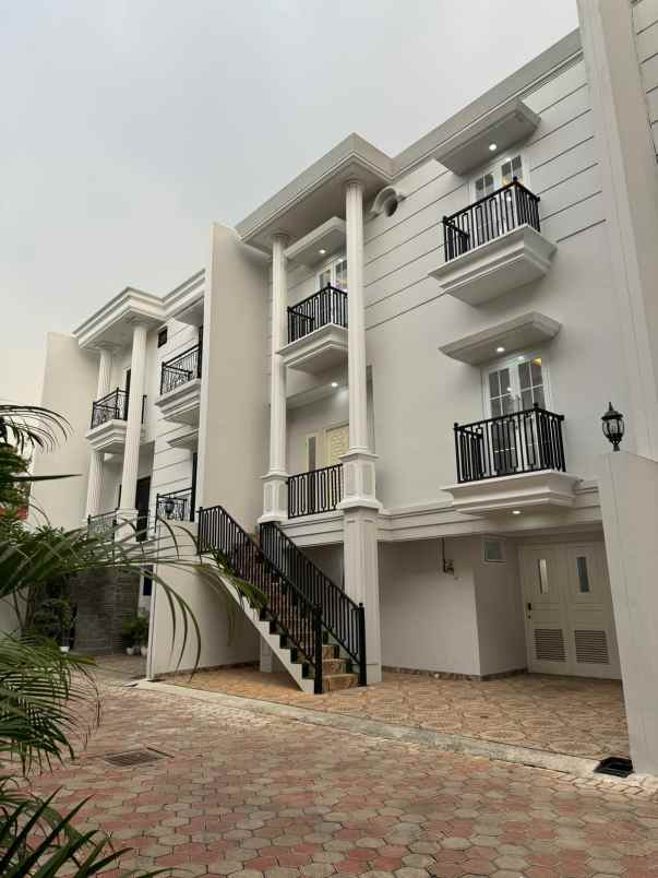 dijual rumah jln kahfi1 jagakarsa