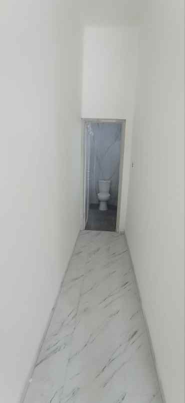 dijual rumah jln raya cilangkap