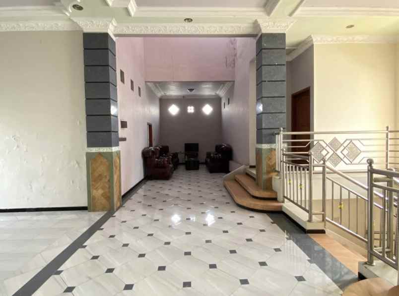 dijual rumah jongbiru kec gampengrejo