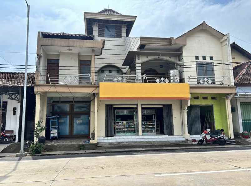 dijual rumah jongbiru kec gampengrejo
