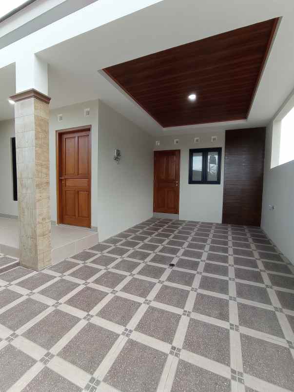 dijual rumah kadirojo purwomartani kalasan