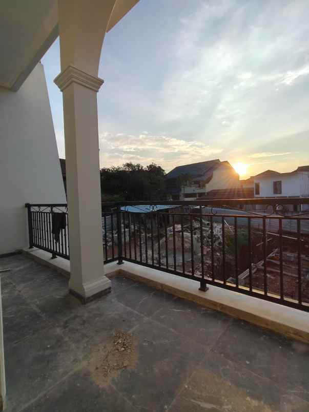 dijual rumah kalisari