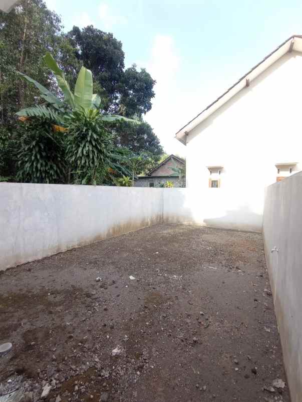 dijual rumah kaliurang km 14