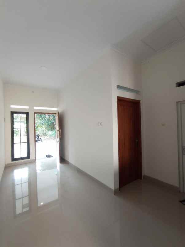 dijual rumah kaliurang km 14