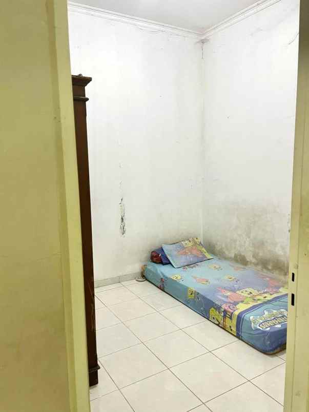 dijual rumah karangan babatan wiyung