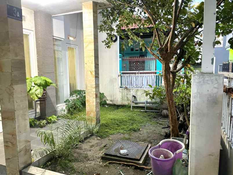 dijual rumah karangan babatan wiyung