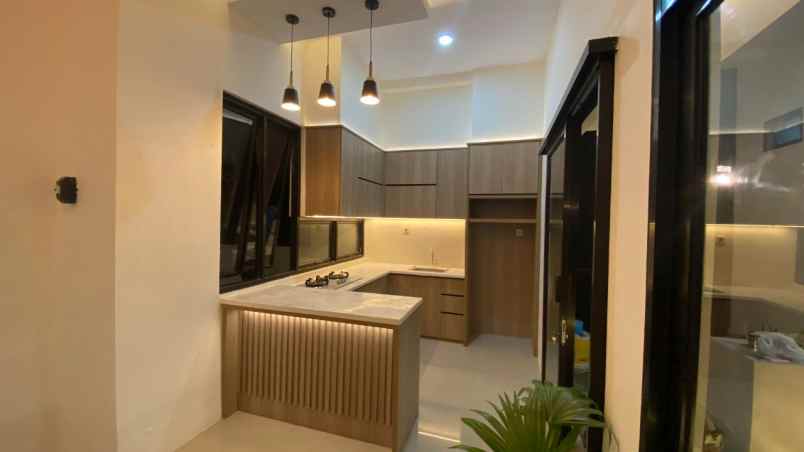 dijual rumah karta virendra jl utama pd