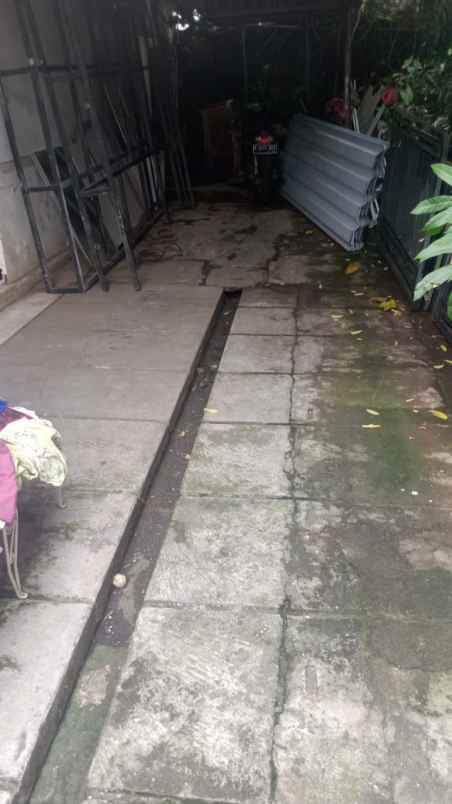 dijual rumah kebayoran baru