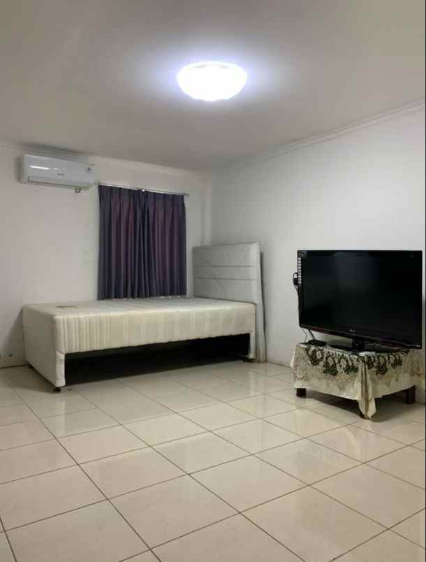 dijual rumah kebayoran baru