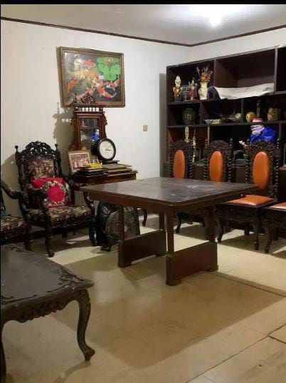 dijual rumah kebayoran baru