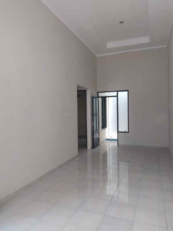 dijual rumah kec cimahi utara