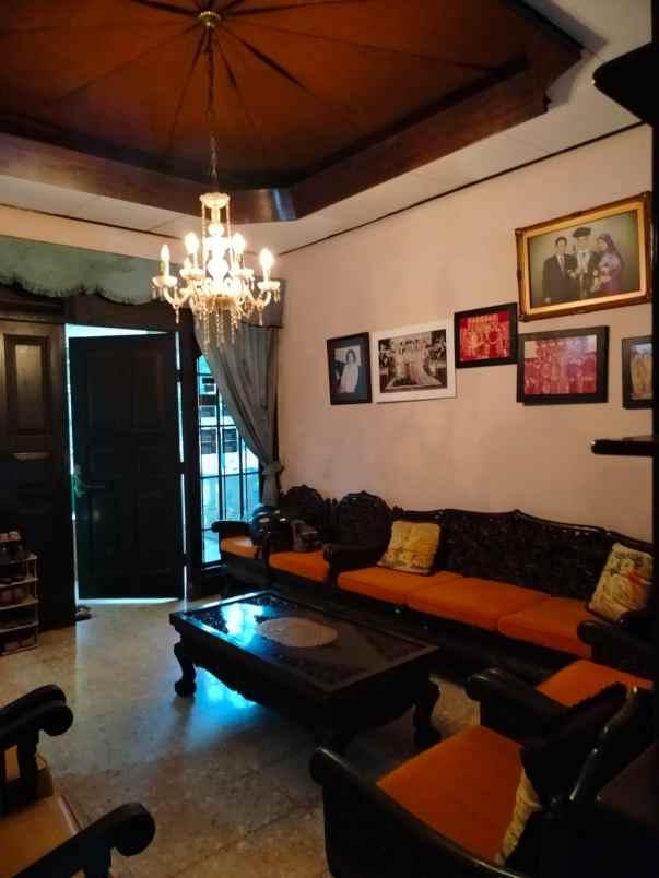 dijual rumah kec coblong