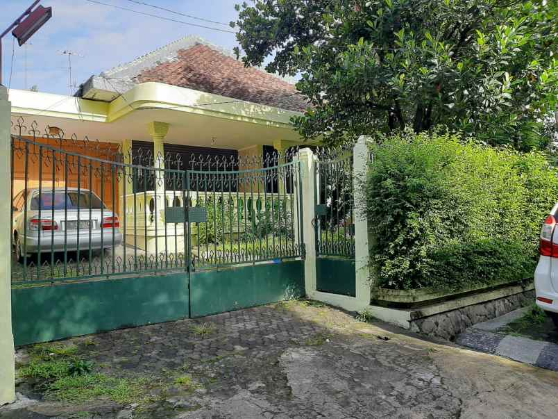 dijual rumah kec coblong