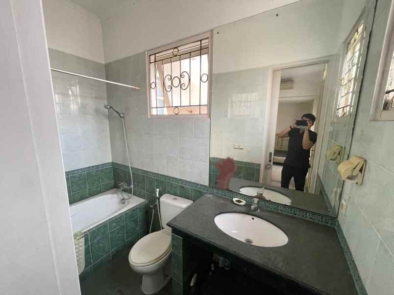 dijual rumah kelapa gading