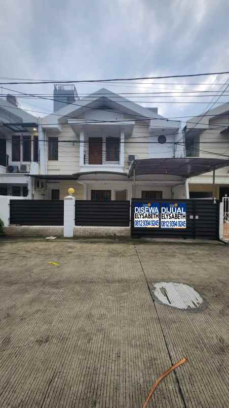 dijual rumah kelapa gading